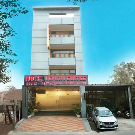Hotel Lemon Suites & Banquet Noida Sector 62 Екстериор снимка