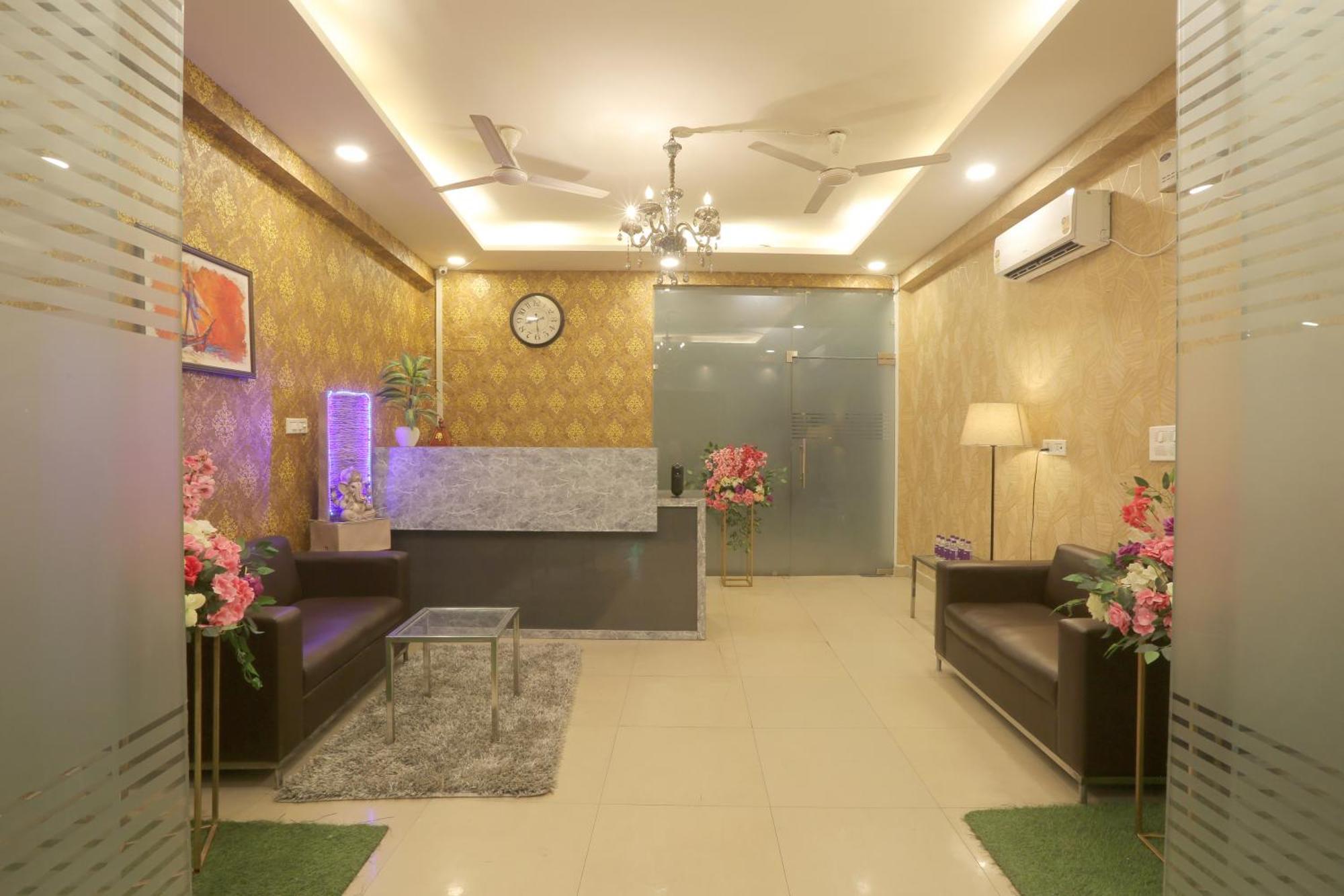 Hotel Lemon Suites & Banquet Noida Sector 62 Екстериор снимка